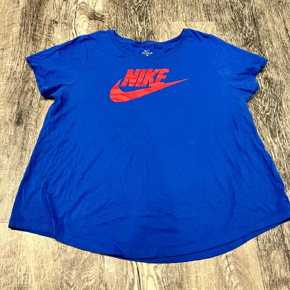 Nike tshirt